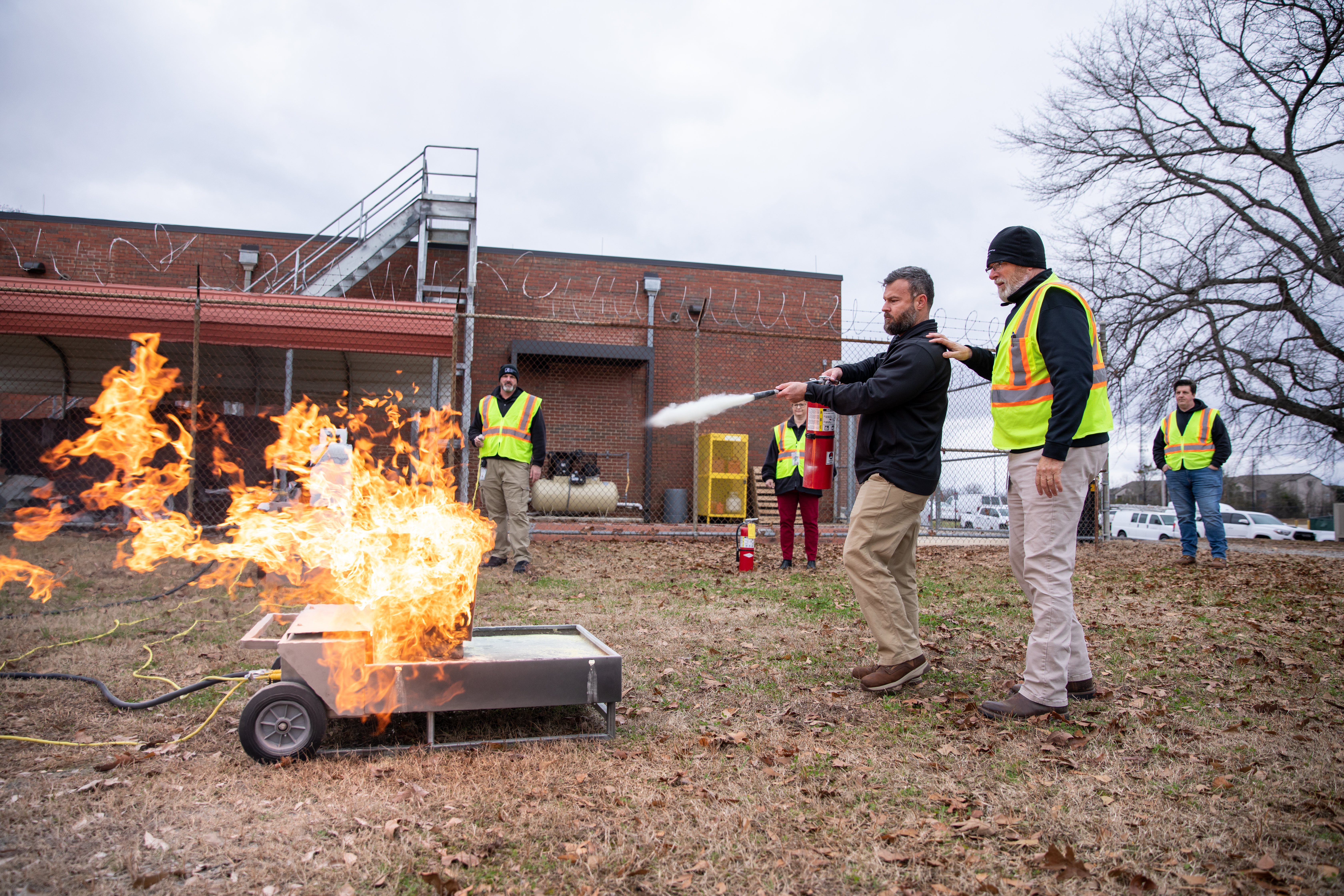 2301006_ZR_Fire_Extinguisher_Training_018